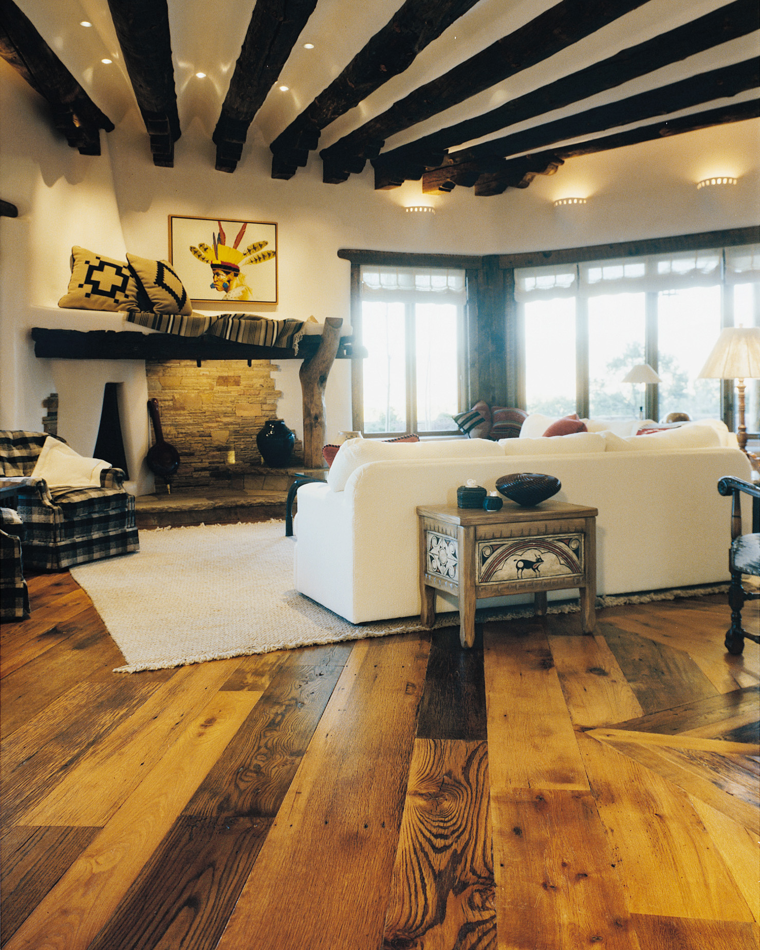 деревянный пол и потолок в интерьере